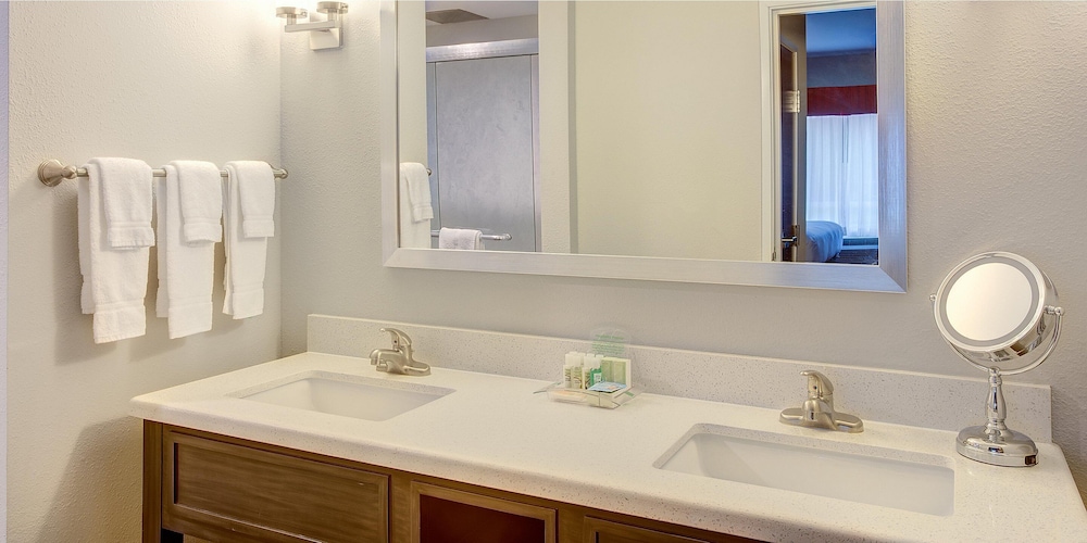 holiday inn hotel and suites lafayette north by ihg