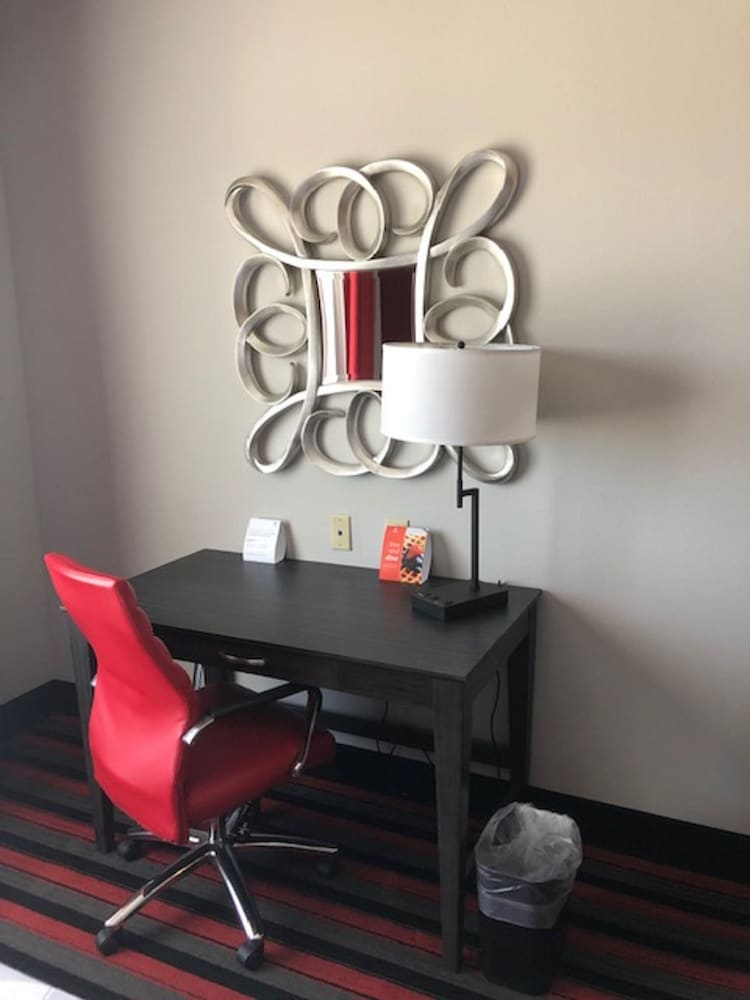holiday inn hotel and suites lafayette north by ihg