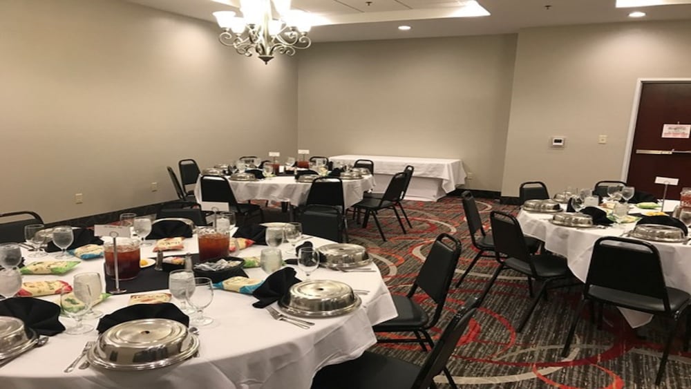 holiday inn hotel and suites lafayette north by ihg