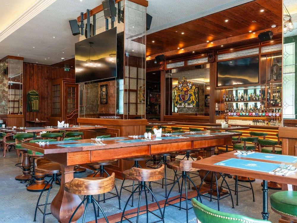 ibis one central hotel