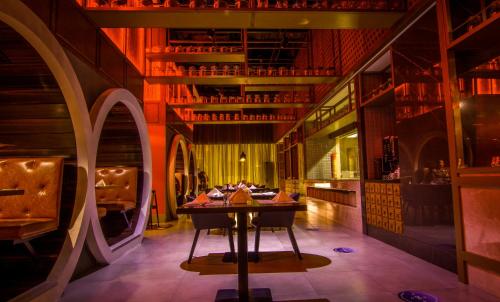 ibis one central hotel