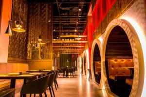 ibis one central hotel