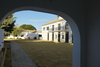 Cortijo De Vega Grande,Zafra>>Llerena,4 star