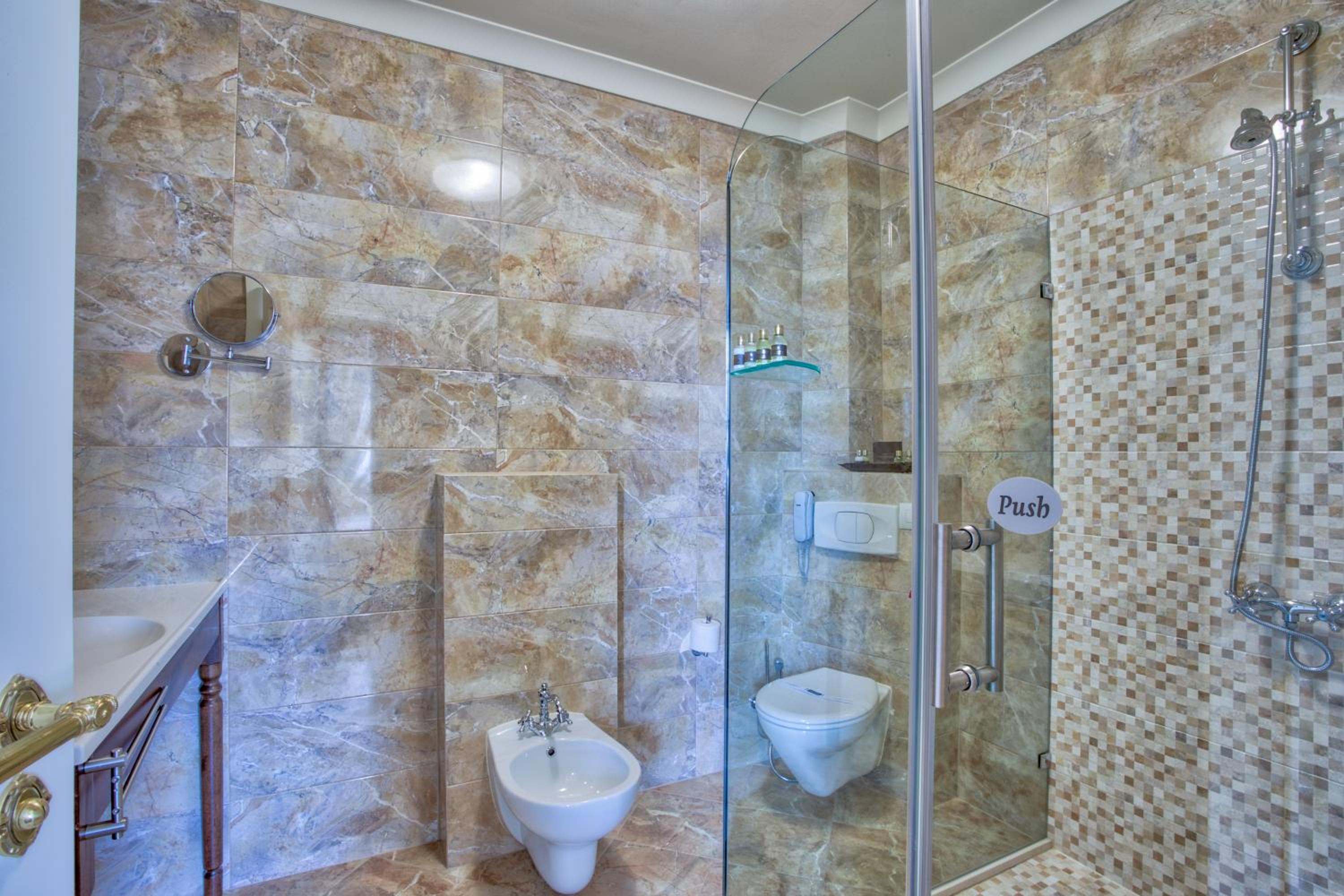 garden hotel pristina
