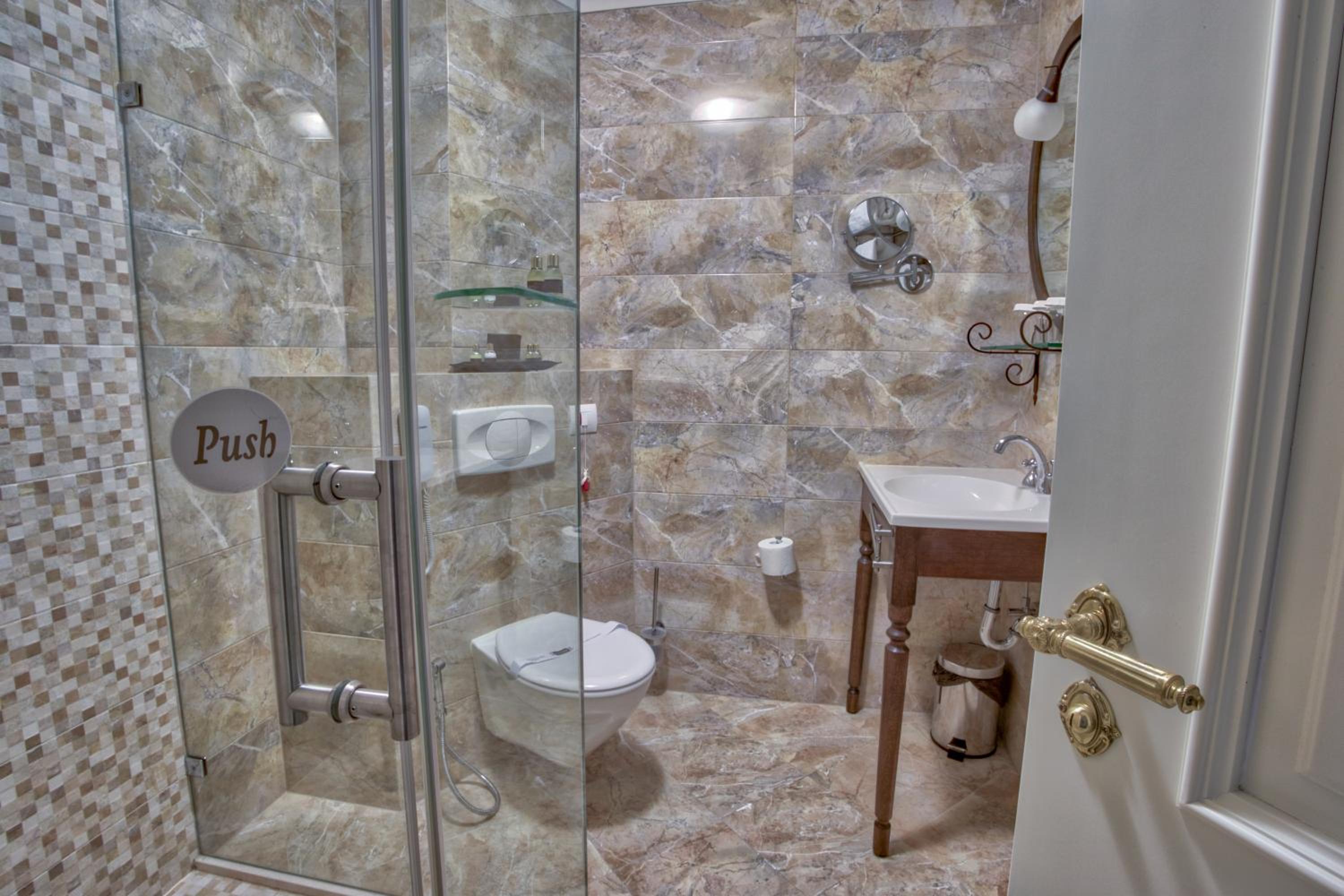 garden hotel pristina