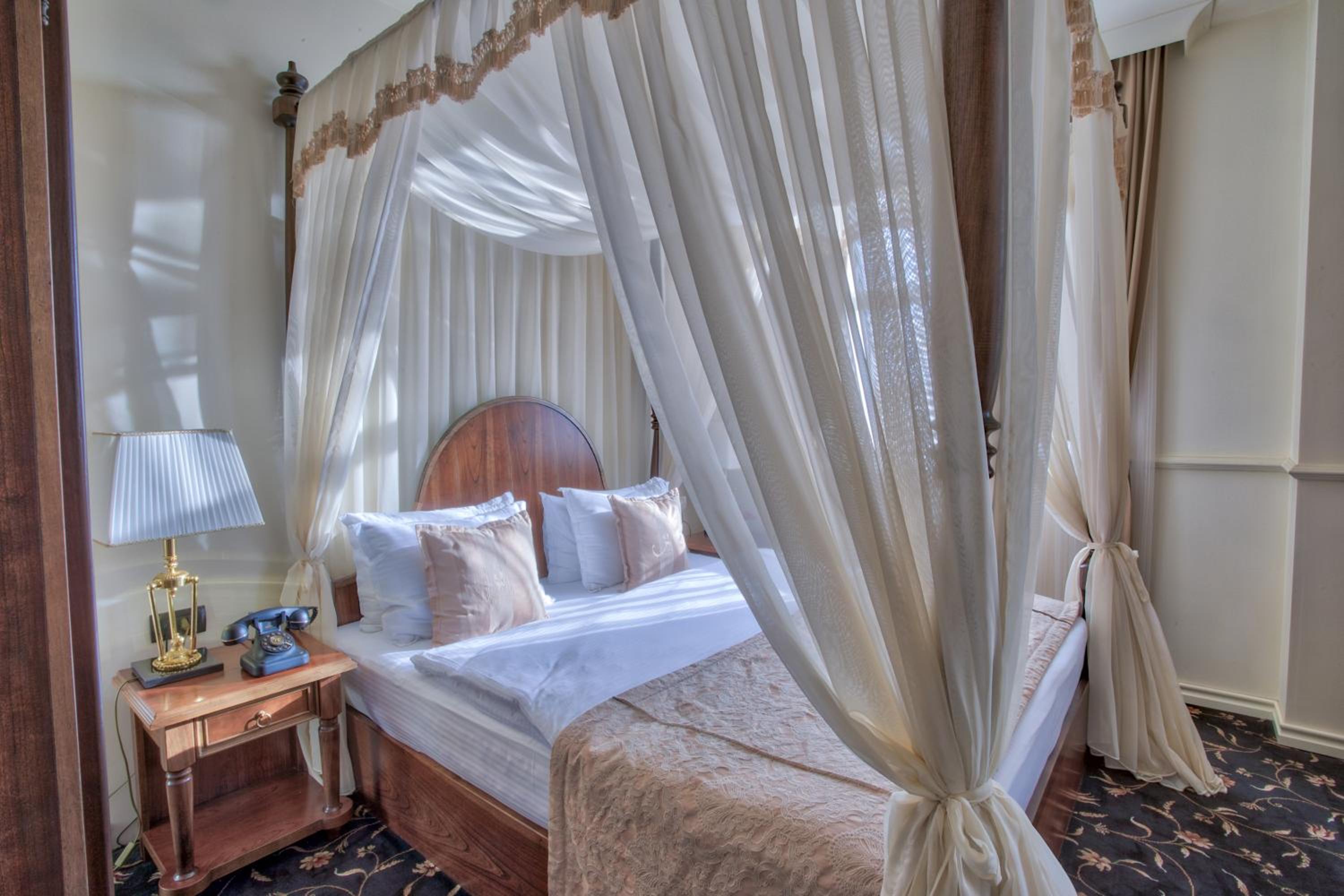 garden hotel pristina