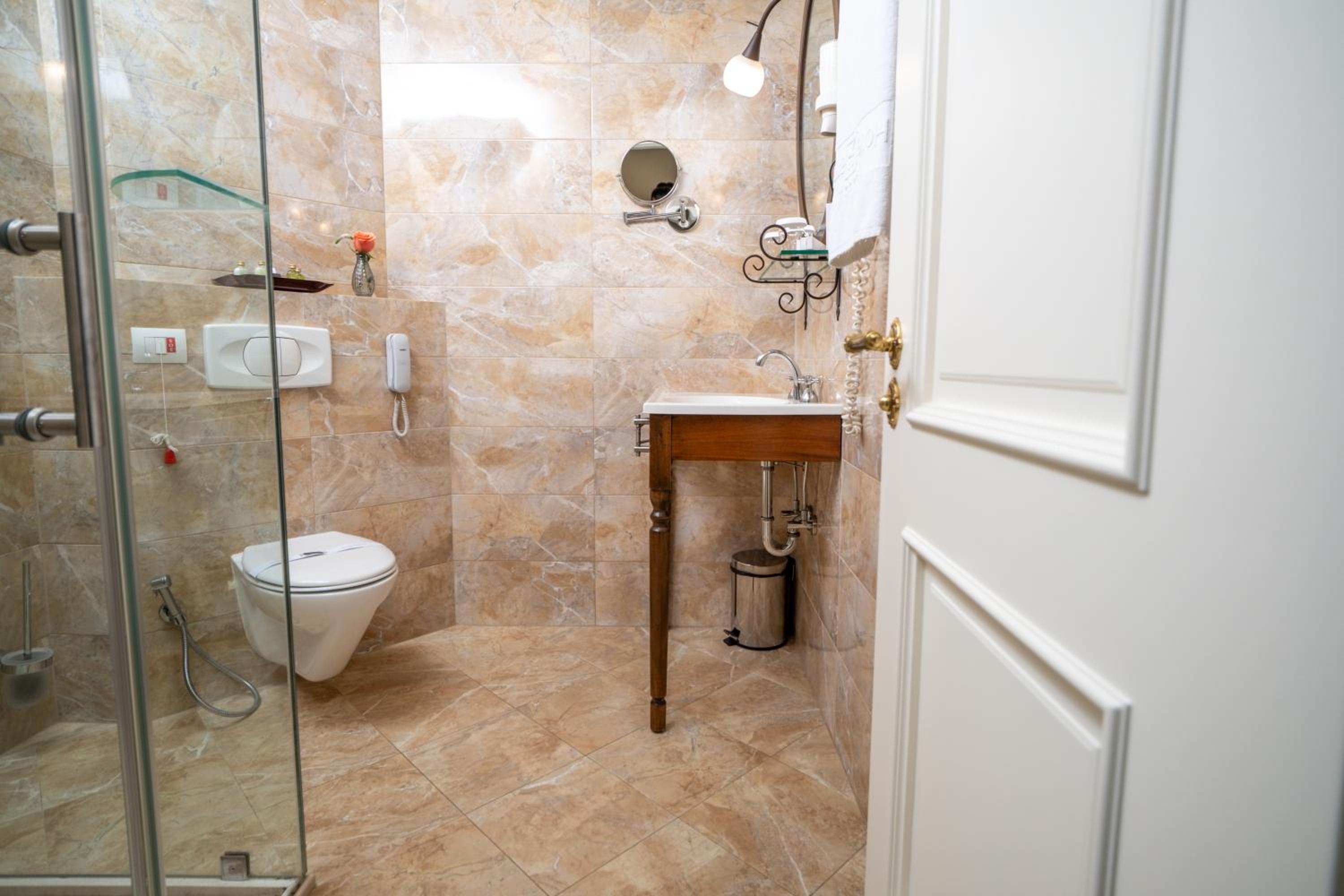 garden hotel pristina