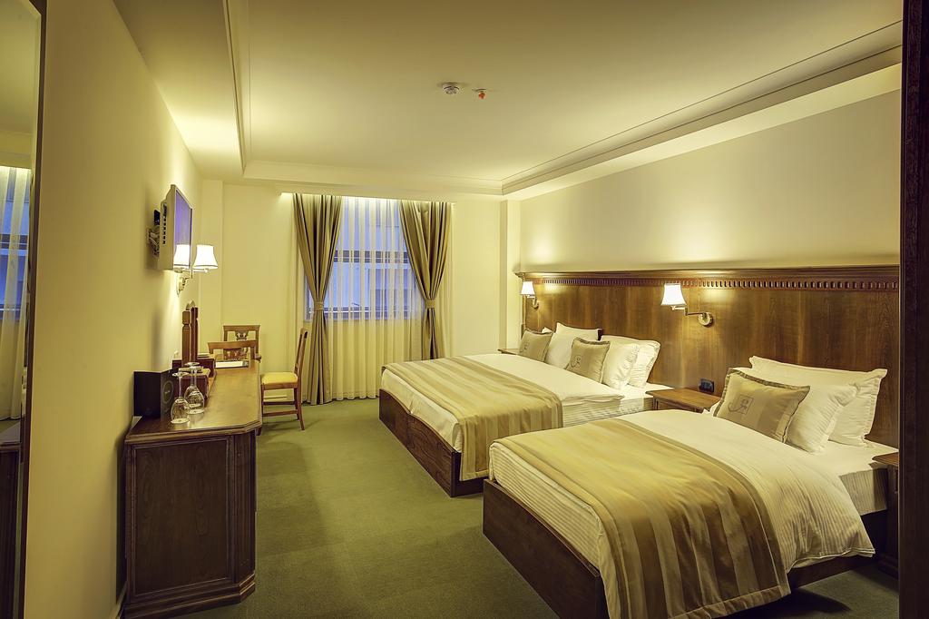 garden hotel pristina