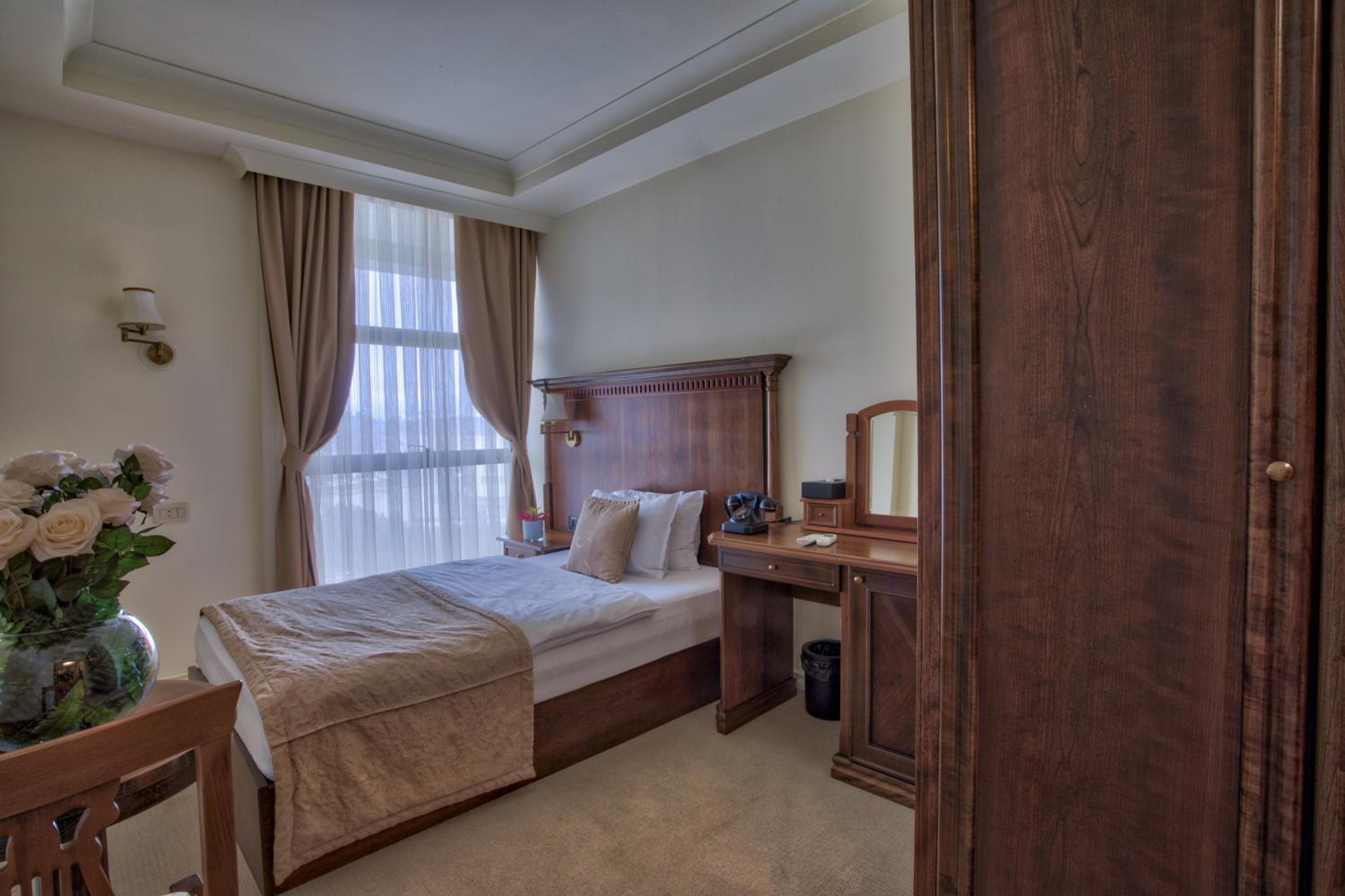 garden hotel pristina
