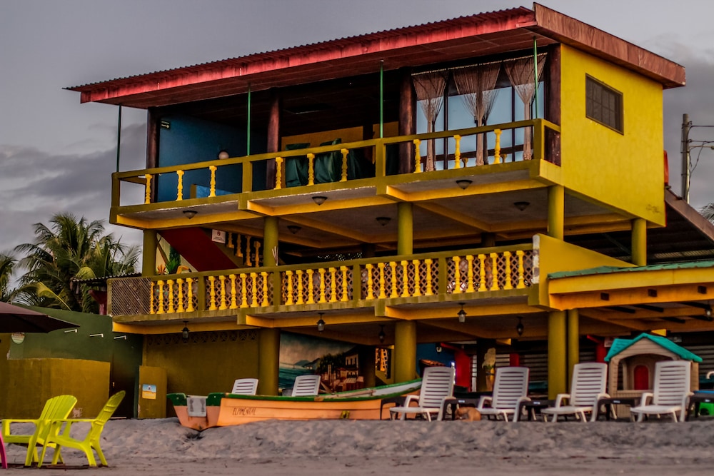 hotel estero y mar