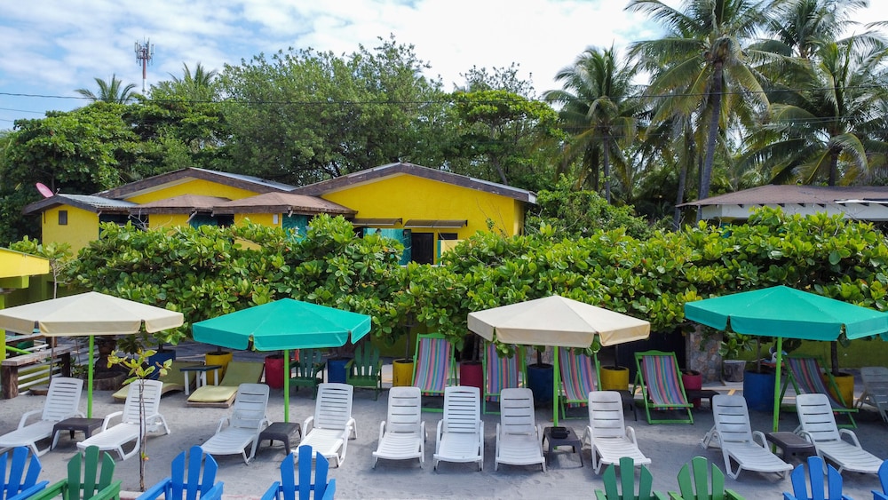 hotel estero y mar