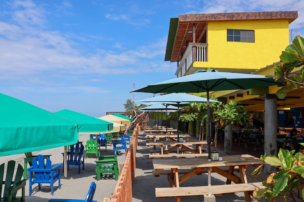 hotel estero y mar
