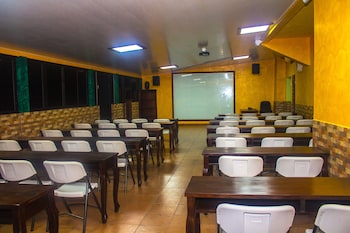 hotel estero y mar