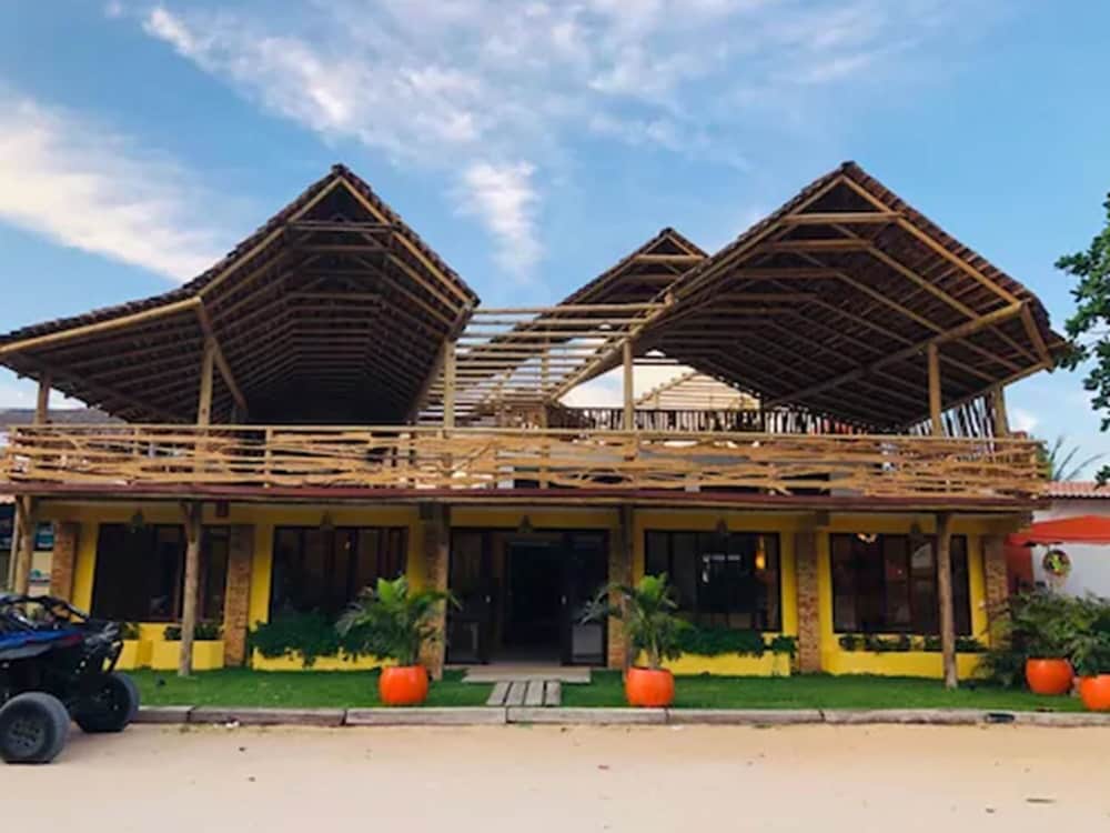 jeri village hotel