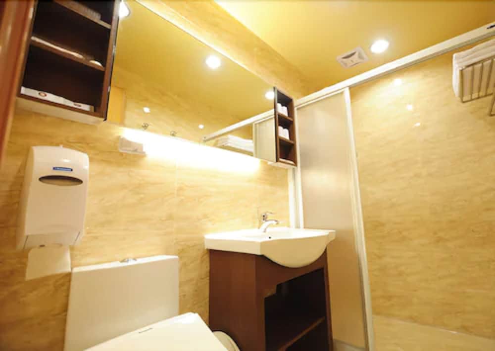 kindness hotel tainan chihkan tower