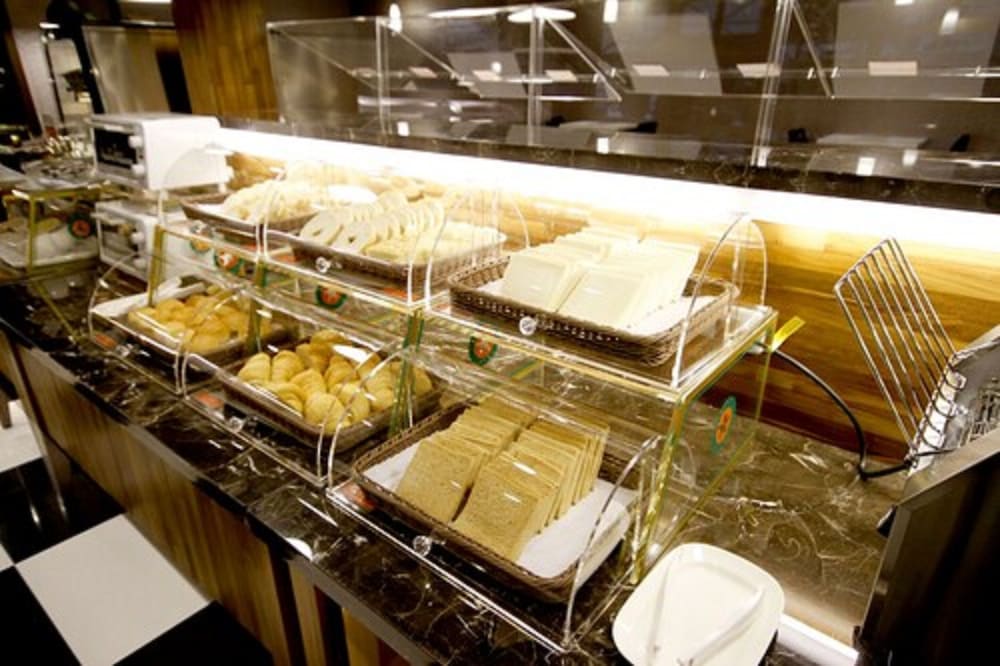 kindness hotel tainan chihkan tower