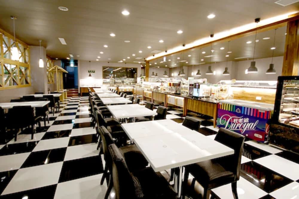 kindness hotel tainan chihkan tower