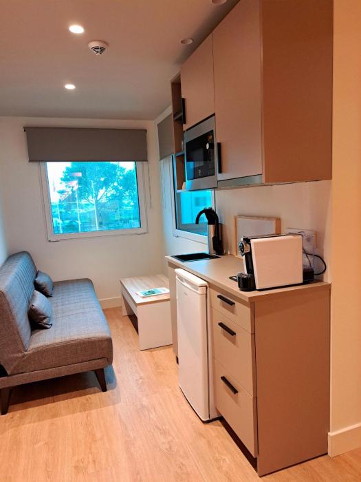 hotel city express santander parayas