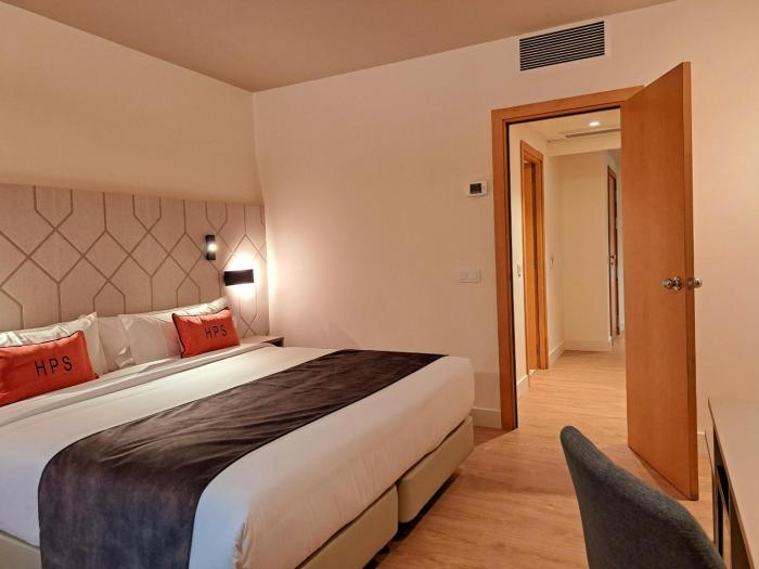 hotel city express santander parayas