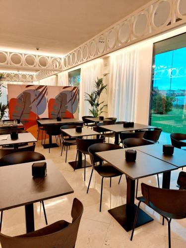 hotel city express santander parayas