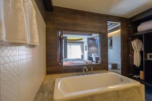 Naina Resort & Spa,Kathu>>Karon Beach,4 star