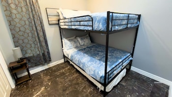 100 steps to beach great value pool 2 bedroom apts