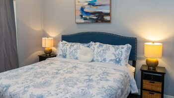 Pool 1St Floor 75 Yards To Beach Value 2 Bedroom Apts,107 East Harbor,3 star