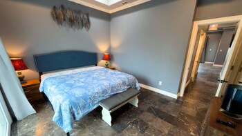 Priced Right Near Beach Well Equipped 2 Bedroom Apts,107 East Harbor,3 star