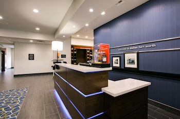 Hampton Inn & Suites Dallas/Ft. Worth Airport South,Euless>>Arlington,3 star
