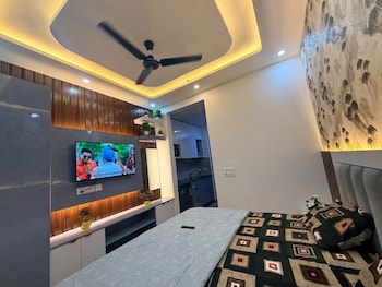 The Cozy Nest & Stay,,3 star