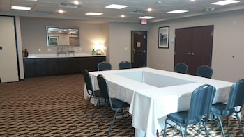 holiday inn express and suites golden denver area