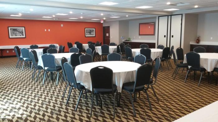 holiday inn express and suites golden denver area