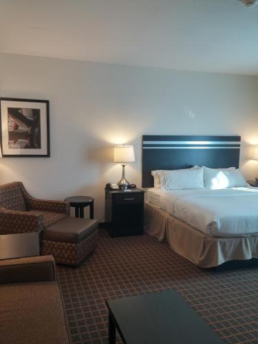 holiday inn express and suites golden denver area