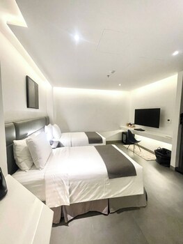 legend boutique hotel