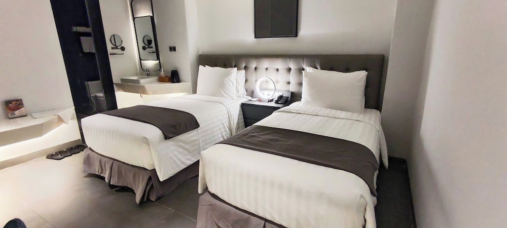 legend boutique hotel