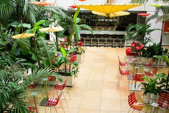 now hotel
