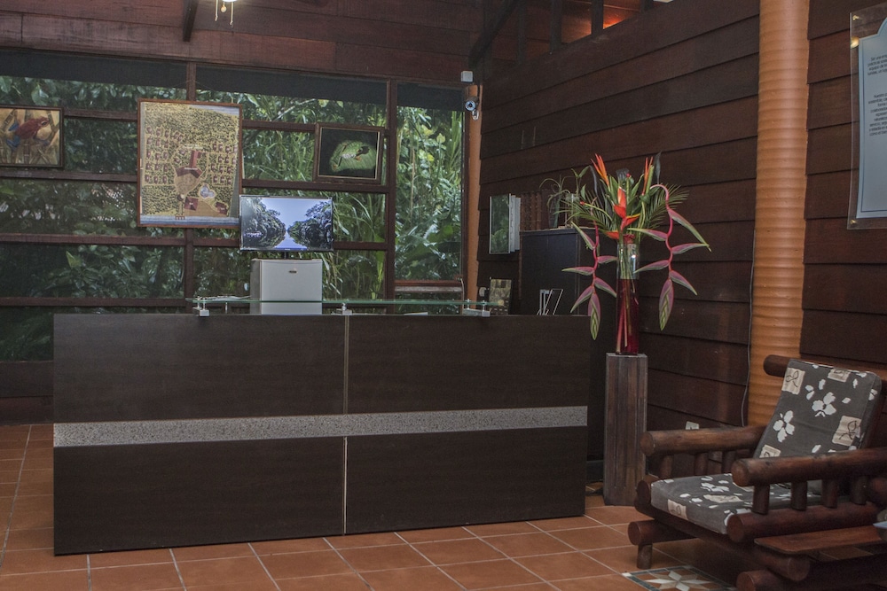 aninga lodge