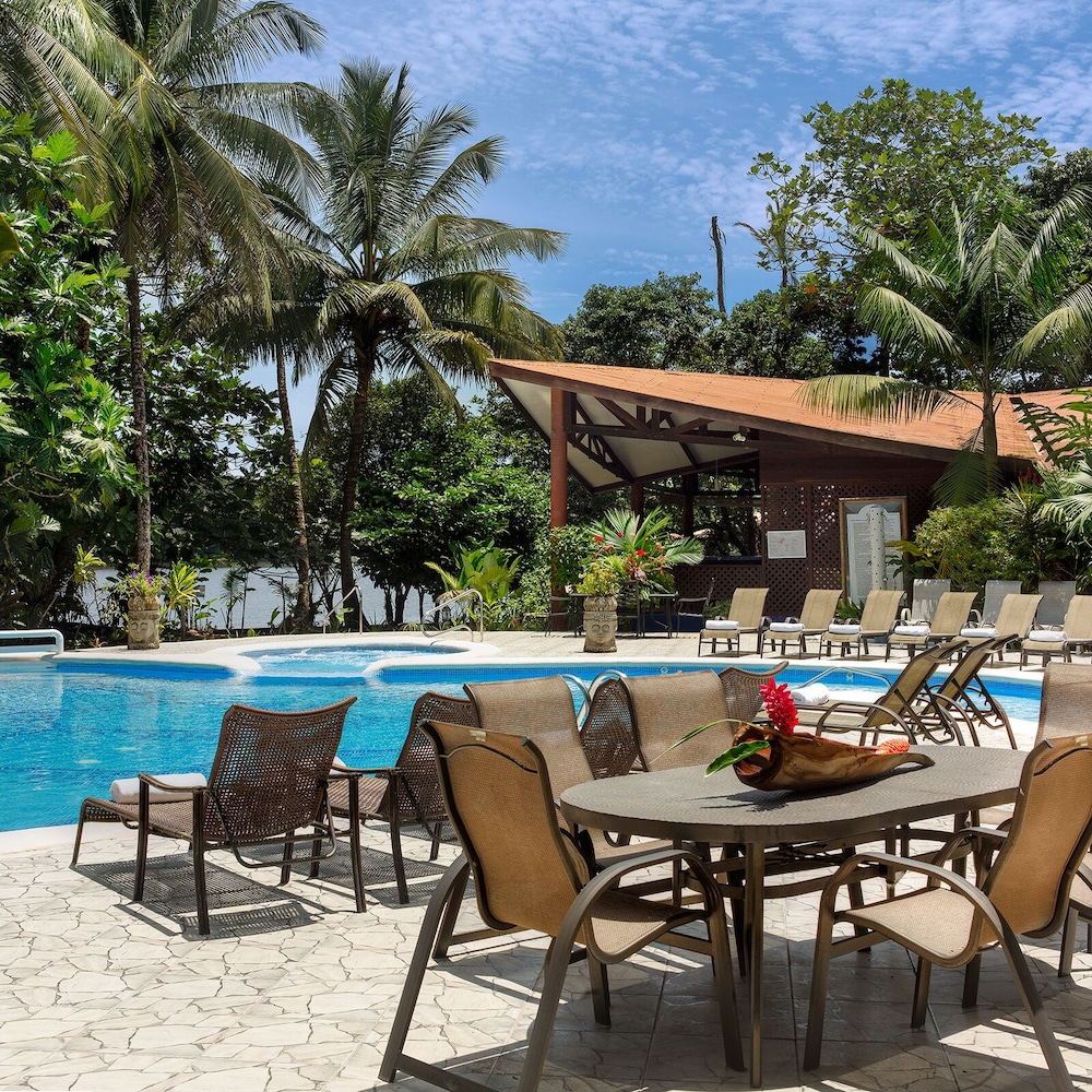 aninga lodge