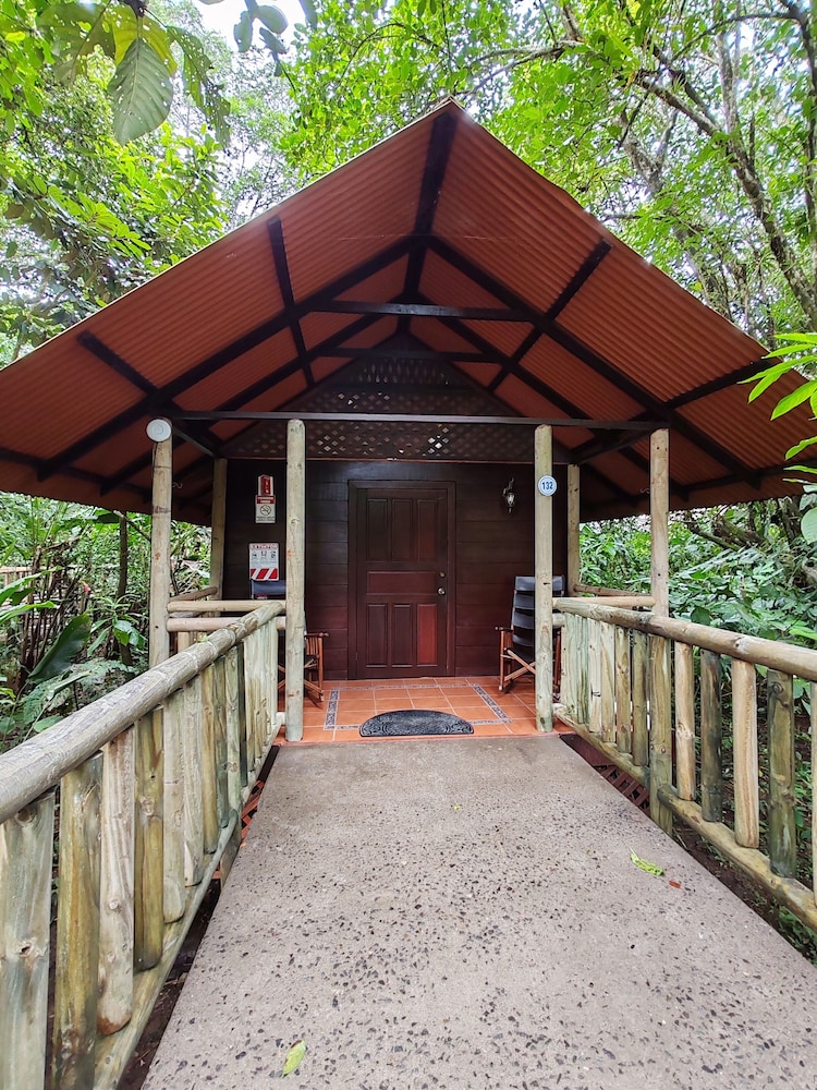 aninga lodge