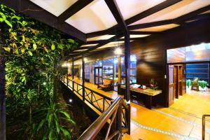 aninga lodge