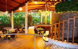 aninga lodge