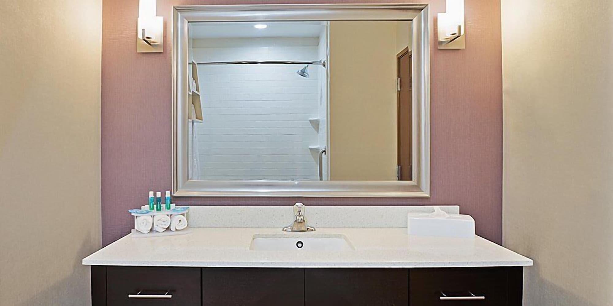 holiday inn express and suites new cumberland by ihg