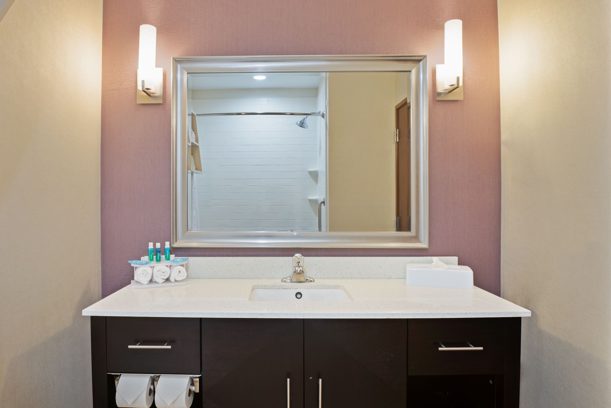 holiday inn express and suites new cumberland by ihg