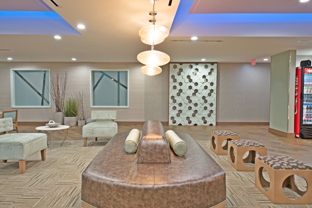 holiday inn express and suites new cumberland by ihg