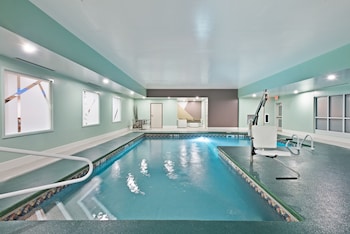 Holiday Inn Express & Suites New Cumberland By Ihg,Harrisburg - Hershey>>Harrisburg,3 star