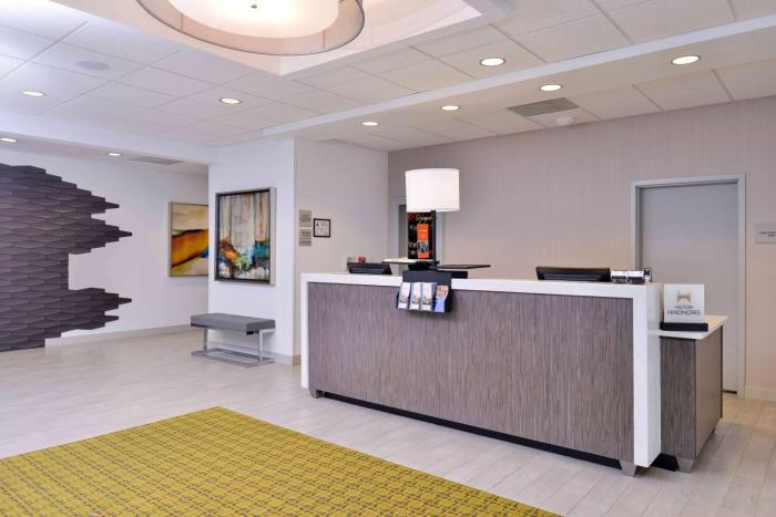 hampton inn and suites shelby