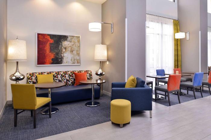 hampton inn and suites shelby
