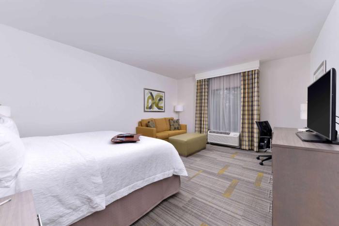 hampton inn and suites shelby
