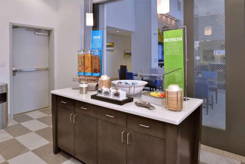 hampton inn and suites shelby