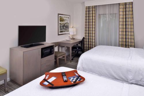 hampton inn and suites shelby